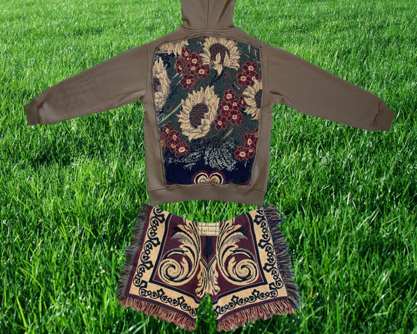 ROYAL SET - HOODIE-SMALL
SHORTS-MEDIUM