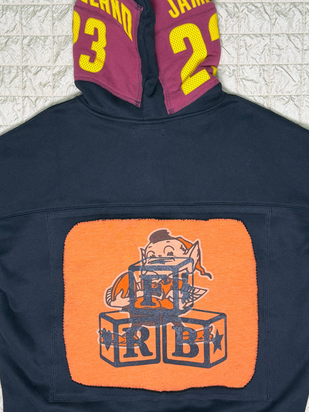 CLE ZIP-UP-BOXY FIT MEDIUM