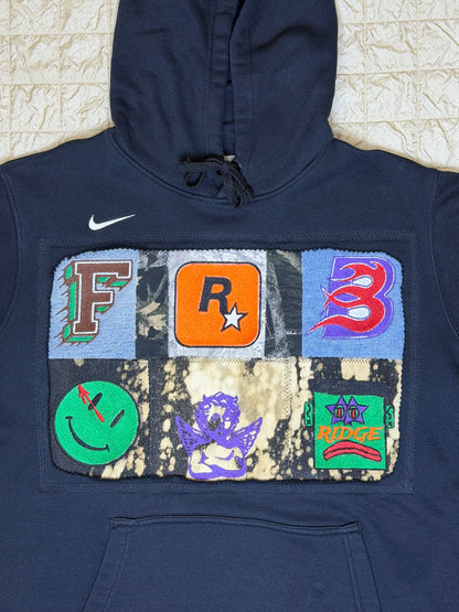 EMBROIDERY HOODIE-LARGE